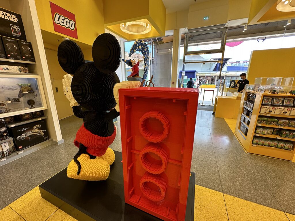 LEGO